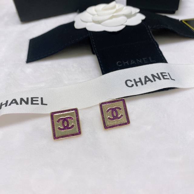 Chanel香奈儿新款紫色内镶耳钉 上耳效果巨巨巨显脸瘦 太高级太精致了